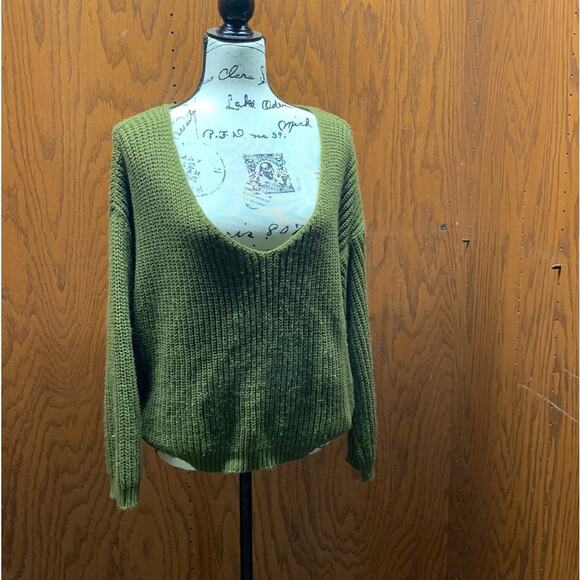 Forever 21 Sweaters - Forever 21 Knitted Sweater Top